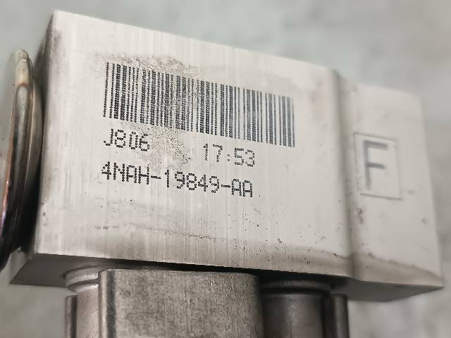 92100EB01A NISSAN Condensador de aire acondicionado  comprar en Oviedo