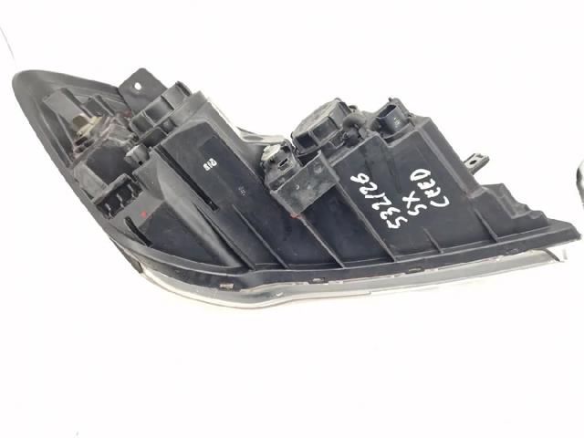 921011H070 Faro izquierdo  comprar en Reus