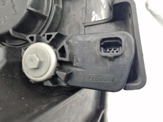 921011H070 HYUNDAI Faro izquierdo  en stock Huelva