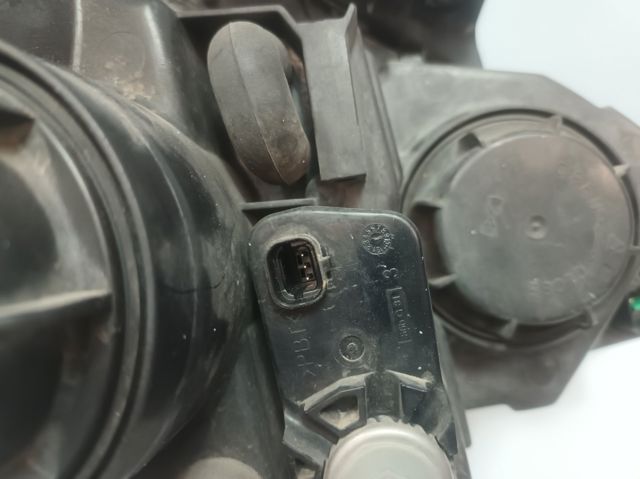 921012R000 Faro izquierdo  en stock Granada