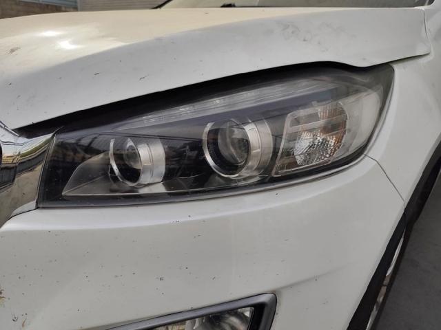 Faro izquierdo para KIA Sorento C5, UM
