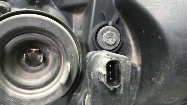 921021CXXX HYUNDAI Faro derecho  en stock Córdoba