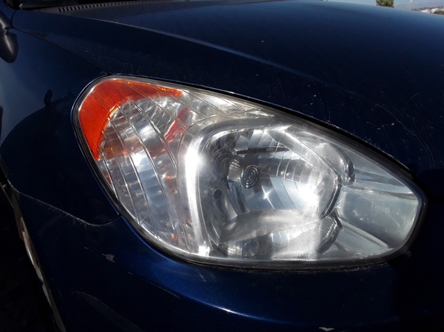 Luz derecha 921021E041 HYUNDAI