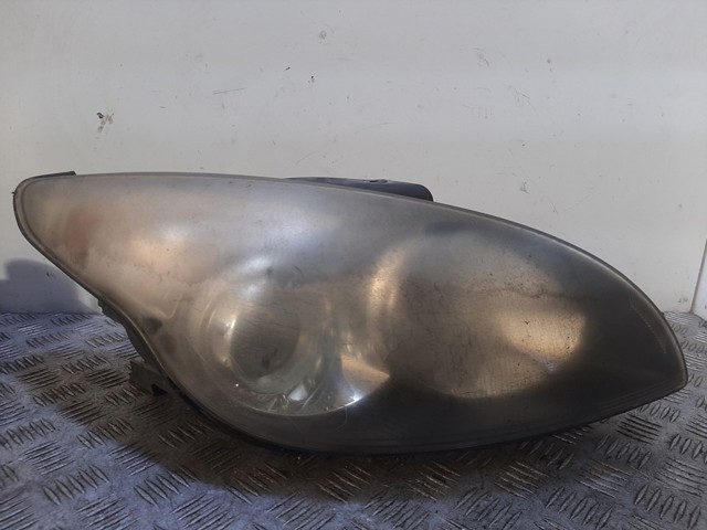 921022R000 Faro derecho  en stock Sabadell