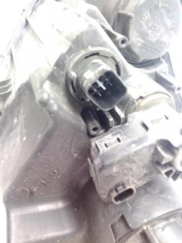 921022Y000 Faro derecho  disponible Utrera