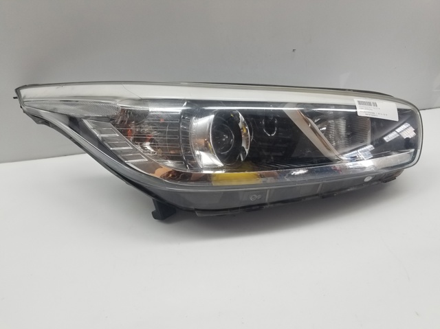 Faro derecho 92102A2010 Hyundai/Kia