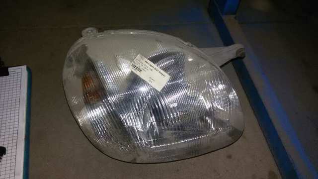 Luz frontal 9210502010 HYUNDAI