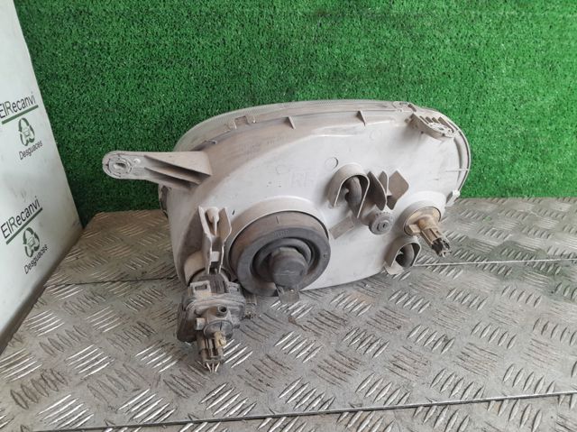 9210602010 Faro derecho  comprar en Reus