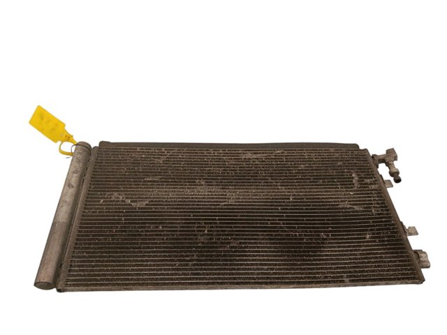 RENAULT 921100001R Condensador de aire acondicionado  disponible España