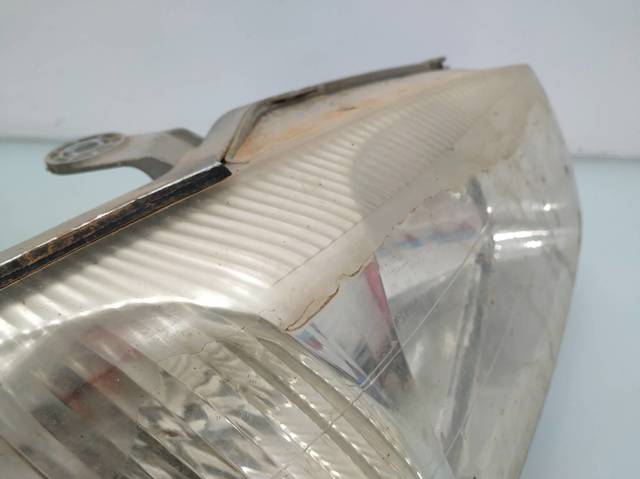9212025020 Faro derecho  en stock Sabadell