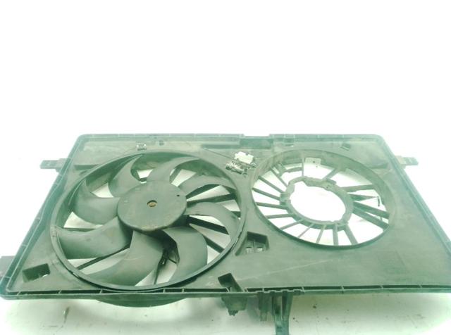 Ventilador eléctrico de refrigeración completo izquierdo (motor y hélice) 921209221R RENAULT