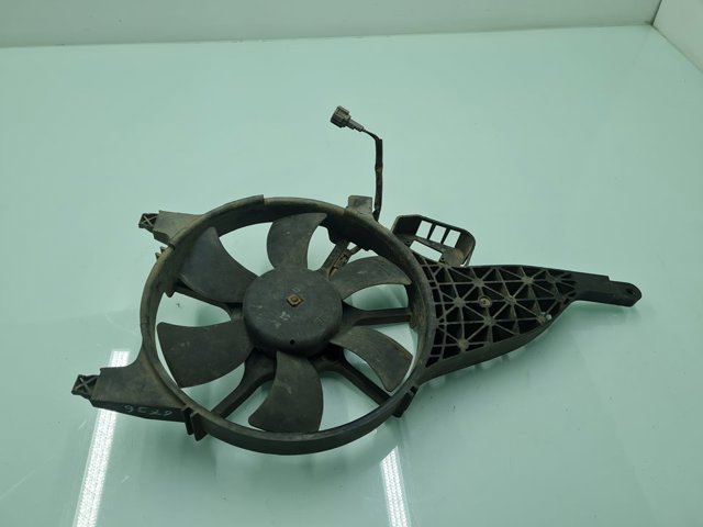 NISSAN 92120EB400 Difusor del radiador del aire acondicionado con ventilador y motor  en stock Salamanca