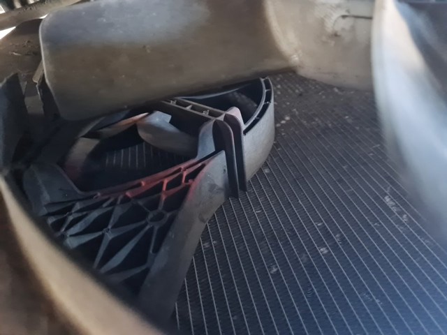 NISSAN 92120EB400 Difusor del radiador del aire acondicionado con ventilador y motor comprar Pamplona
