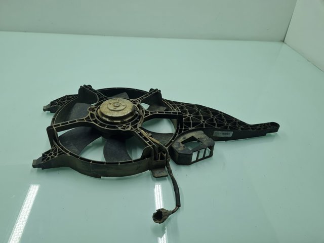 92120EB400 Difusor del radiador del aire acondicionado con ventilador y motor  en stock Sabadell
