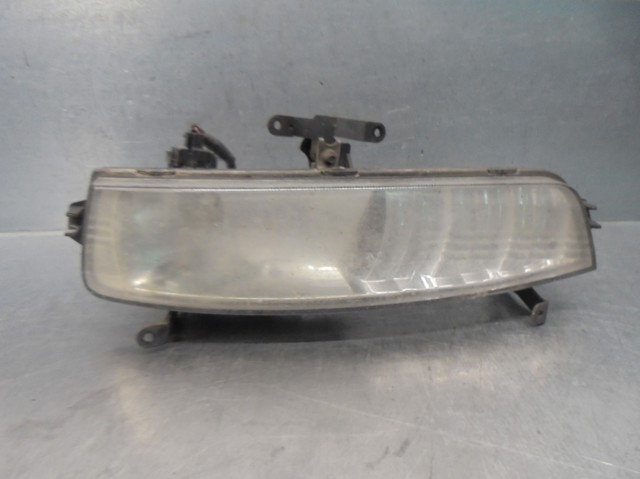 Luces antiniebla  izquierdo 922011E000 HYUNDAI