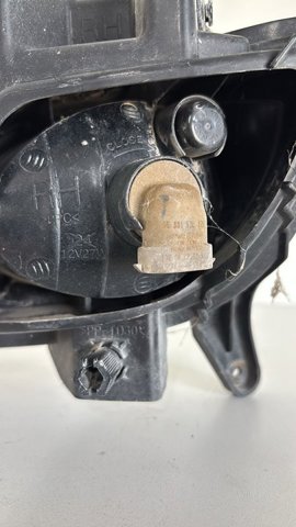 922022L000 HYUNDAI Faro antiniebla derecho  en stock Huelva