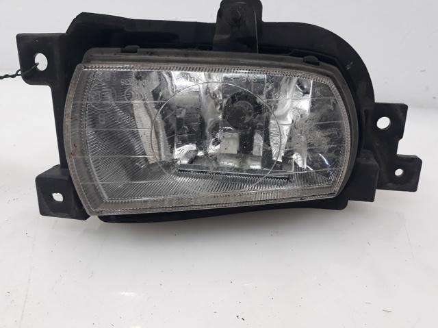 Faro antiniebla derecho 922024D000 Hyundai/Kia