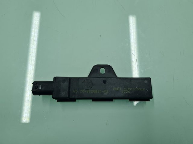 9220831 BMW