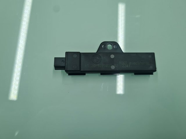 9220832 BMW
