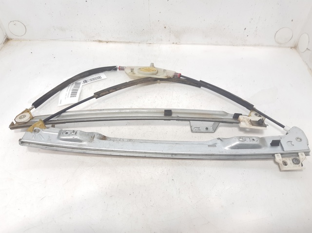 PEUGEOT 9222CT Mecanismo de elevalunas de la puerta delantera derecha  disponible Valladolid