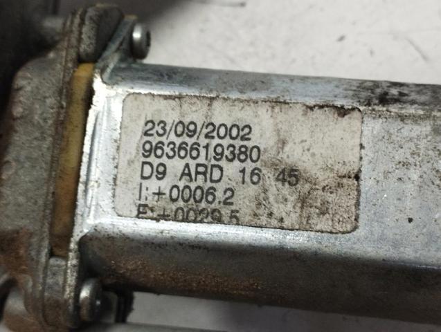 PEUGEOT 922457 Mecanismo de elevalunas de la puerta trasera derecha  disponible Valladolid