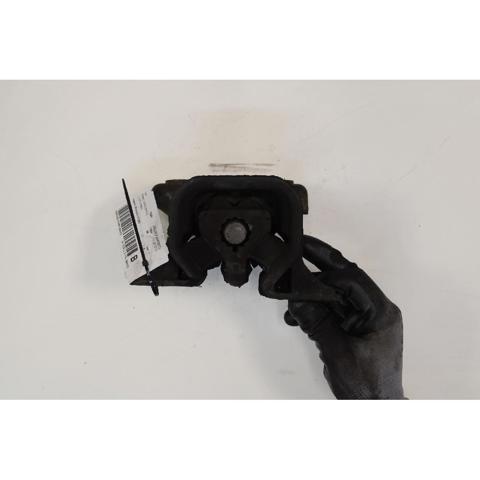 9227881 Soporte de motor derecho  disponible Málaga