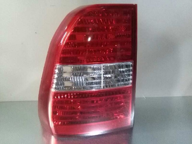 Piloto trasero izquierdo 924011F011 HYUNDAI