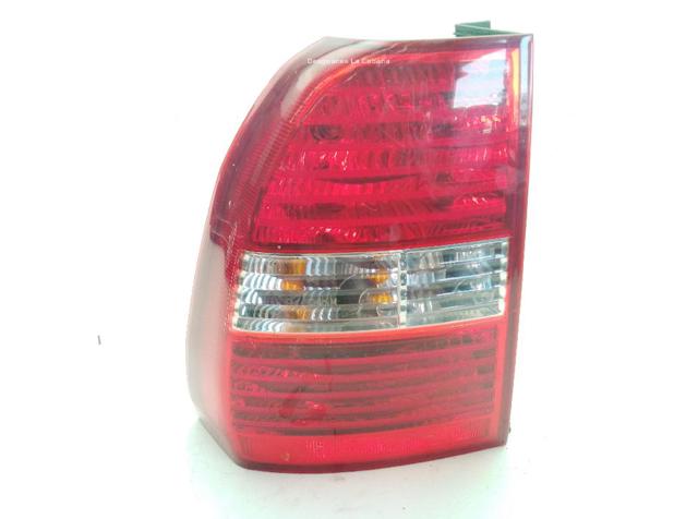 Piloto trasero izquierdo 924011F011 HYUNDAI