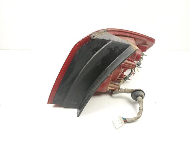 924012B020 Piloto trasero exterior izquierdo  disponible Utrera