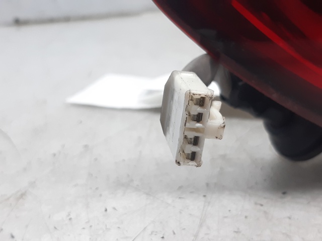 924012B020 Piloto trasero exterior izquierdo  disponible Burgos