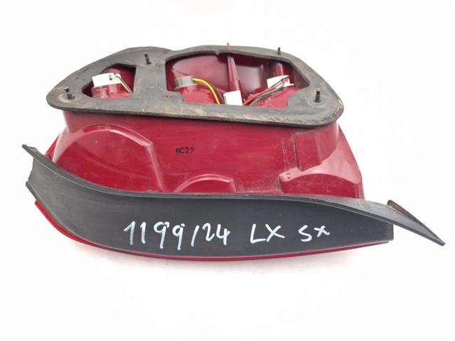 924012F210 Piloto trasero izquierdo comprar Girona