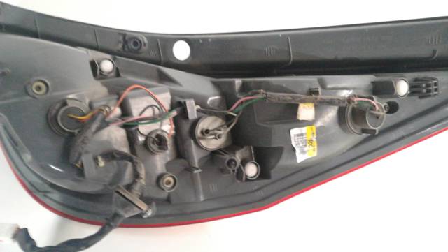 924012L010 Piloto trasero izquierdo  comprar en Zaragoza