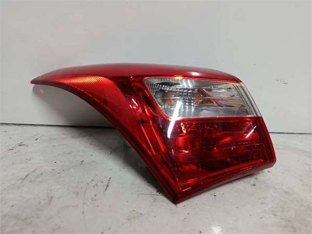 92401A50 Piloto trasero exterior izquierdo  en stock Granada