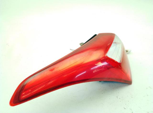 92401A5020 Piloto trasero exterior izquierdo  disponible Utrera