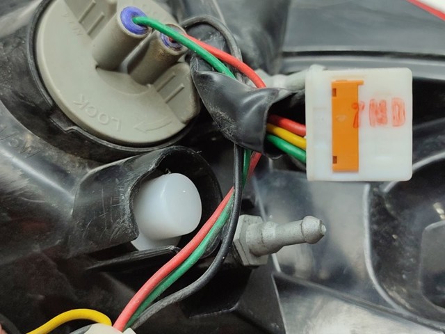 92401C8000 Piloto trasero exterior izquierdo  disponible Burgos