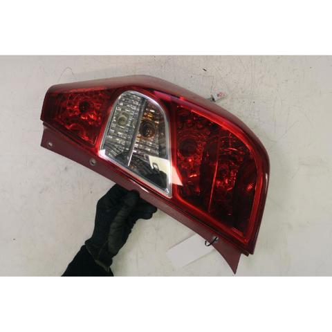 924020X110 HYUNDAI Piloto trasero derecho  en stock Gandía