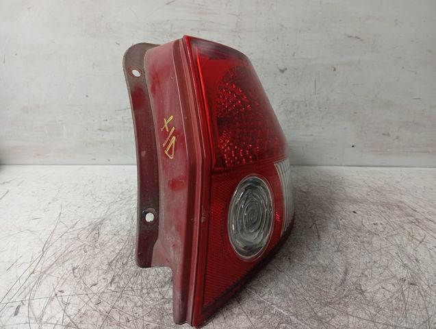 924021C010 Piloto trasero derecho  disponible Utrera