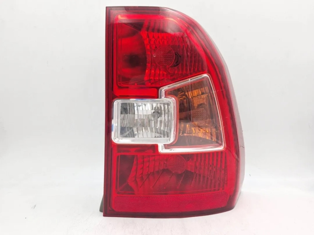 Piloto trasero derecho 924021F011 HYUNDAI