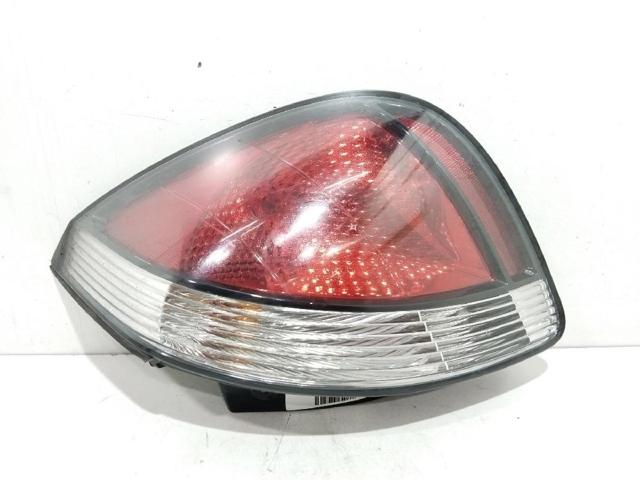 HYUNDAI 924021G210 Piloto trasero derecho  disponible Lugo