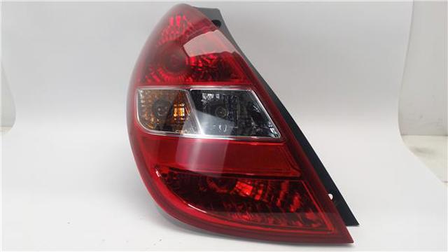 924021J000 Piloto trasero derecho  disponible Utrera