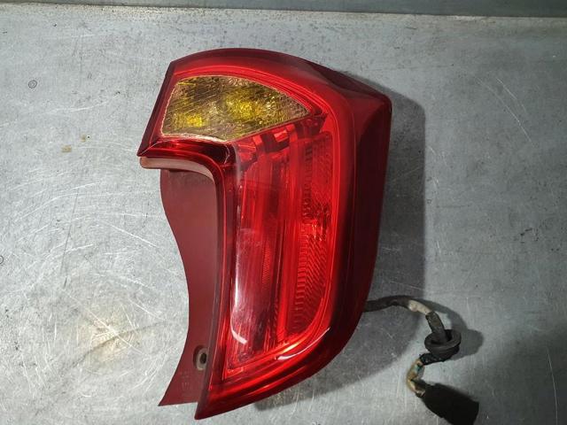 Piloto trasero derecho 924021Y010 HYUNDAI