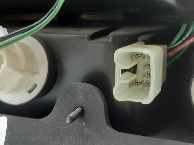 Piloto posterior derecho Hyundai Accent 1