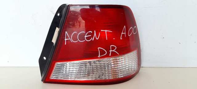 HYUNDAI 9240225220 Piloto trasero derecho  en stock Terrassa