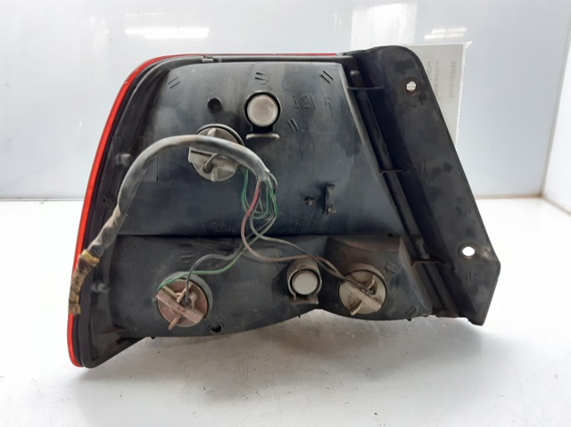 HYUNDAI 9240225220 Piloto trasero derecho  disponible Valladolid