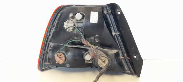 9240225220 HYUNDAI Piloto trasero derecho  en stock Córdoba