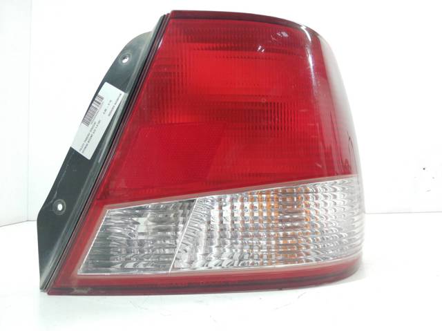 Piloto trasero derecho 9240225220 HYUNDAI
