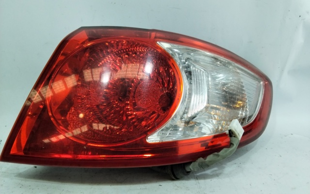 924022B000 Piloto trasero exterior derecho  en stock Sabadell
