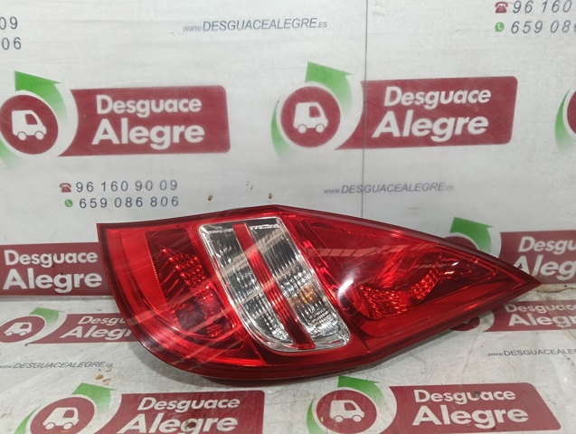 924022L0 Piloto trasero derecho  disponible Málaga
