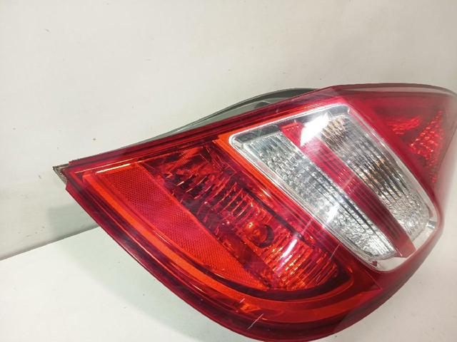 HYUNDAI 924022L010 Piloto trasero derecho  en stock Terrassa