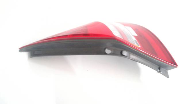 924022L010 HYUNDAI Piloto trasero derecho  en stock Huelva